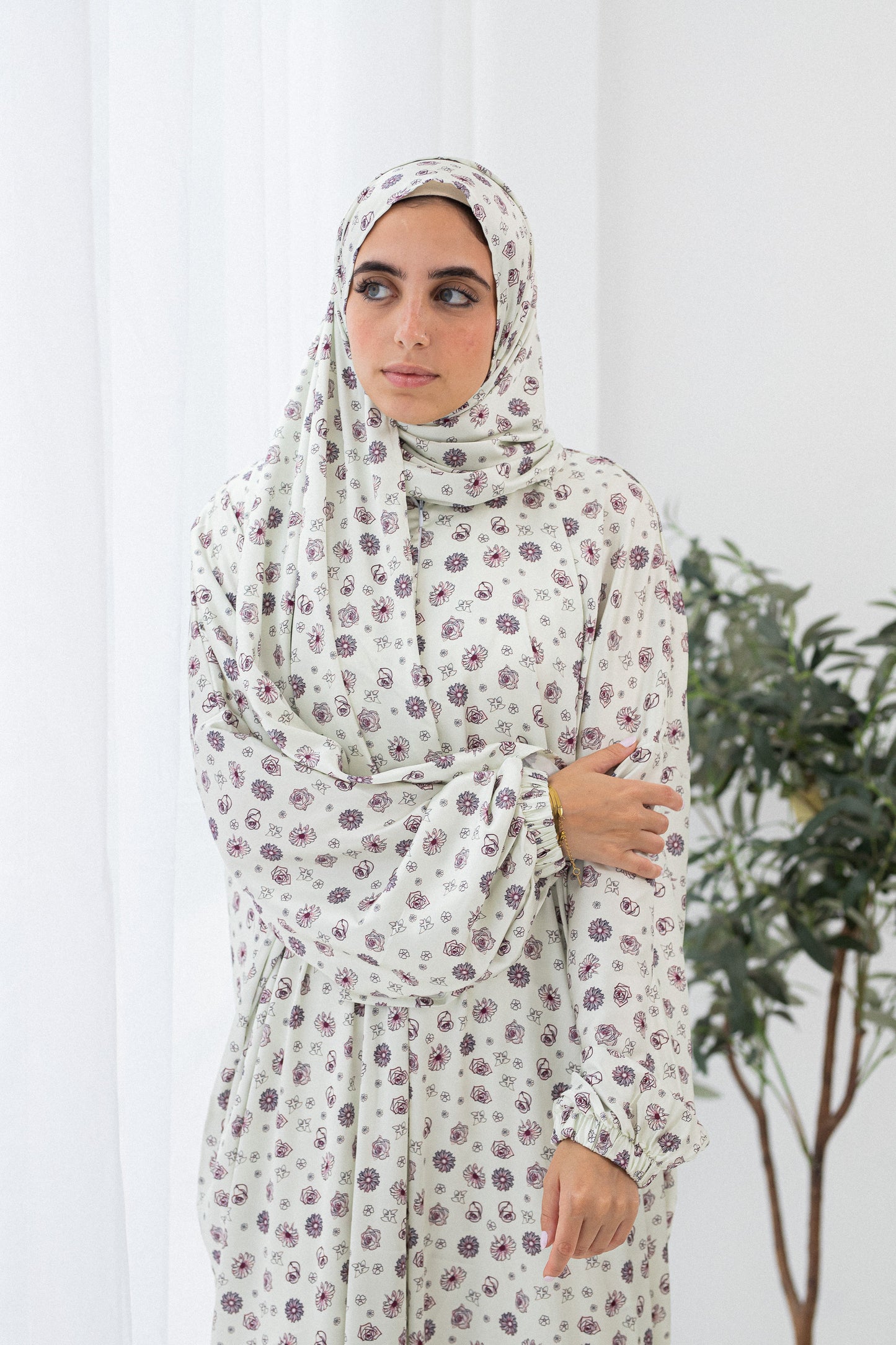 Wardeh Prayer Dress