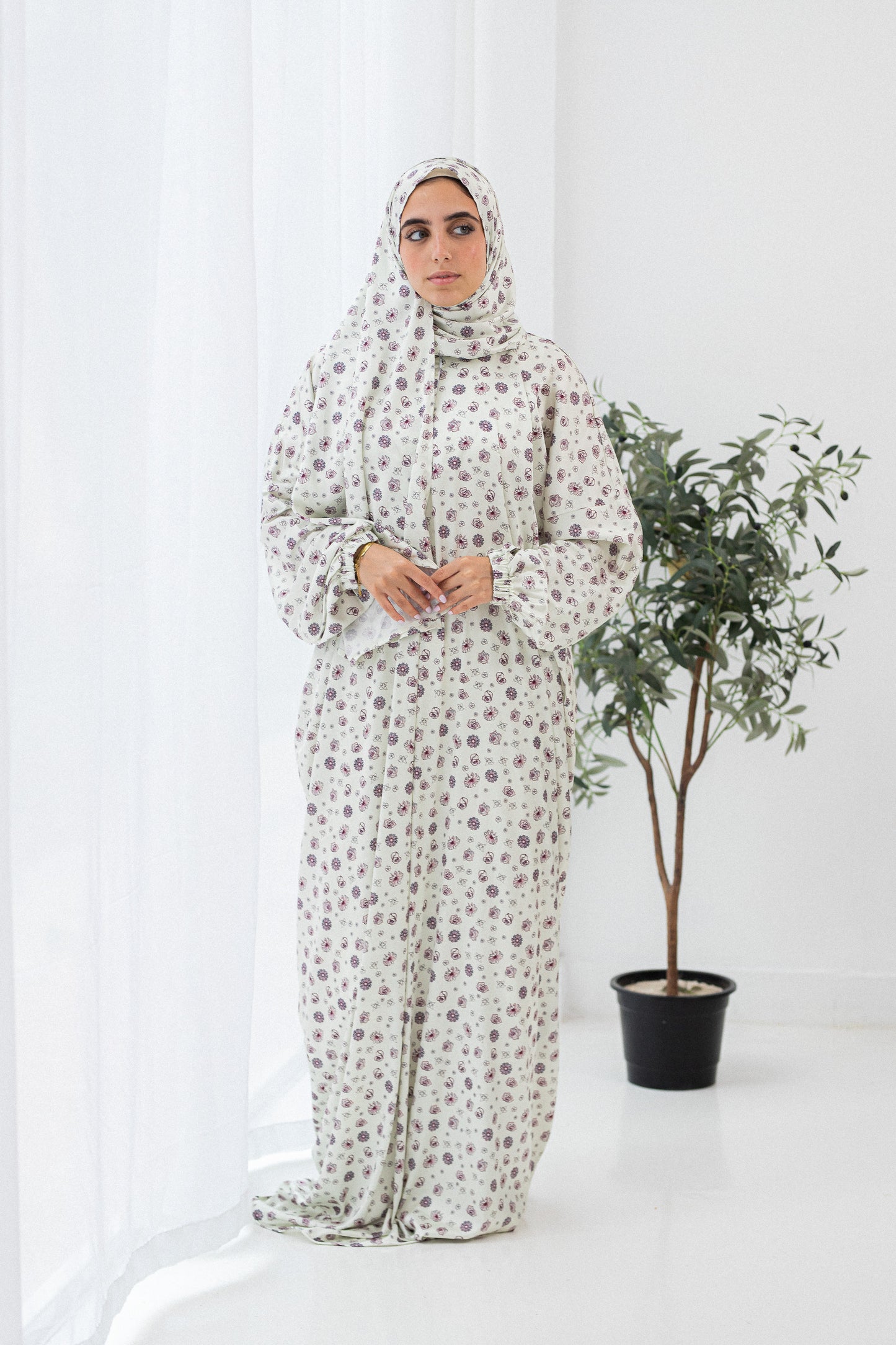Wardeh Prayer Dress